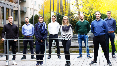 Die FABIs des Jahrgangs 2021 im Innenhof der HZD