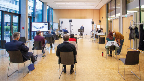 Blick in den Konferenzsaal während der Dienstversammlung