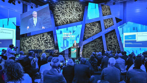 Hier steht für Sehbehinderte eine Beschreibung, was auf dem Bild zu sehen ist